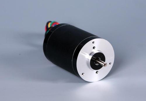 直流無刷電機為什么發熱？溫度過高怎么辦？